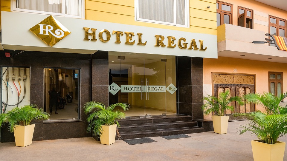 Entry to The Hotel Regal Amritsar